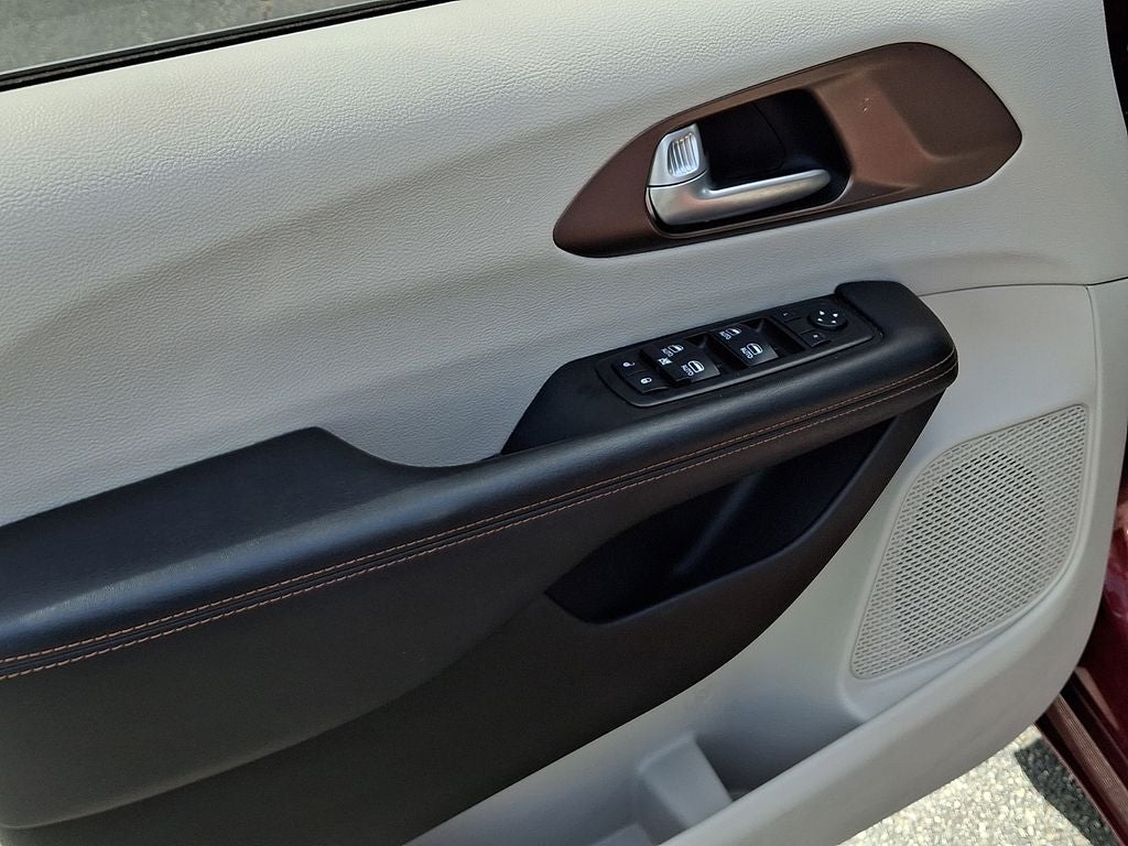 2019 Chrysler Pacifica Touring L Plus