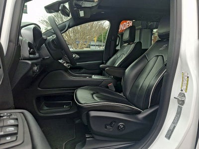 2025 Chrysler Pacifica Limited