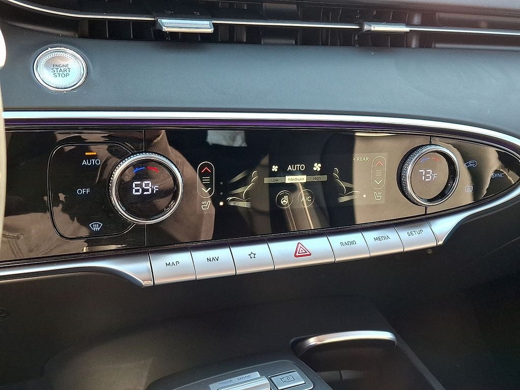 2025 Genesis GV70 2.5T