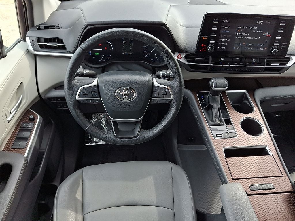 2023 Toyota Sienna XLE 7 Passenger