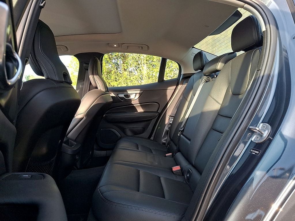 2024 Volvo S60 B5 Plus Dark Theme