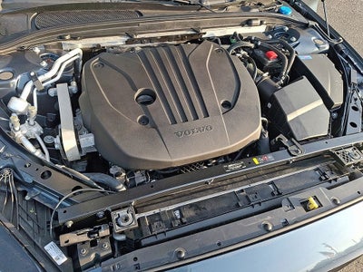2024 Volvo S60 B5 Plus Dark Theme