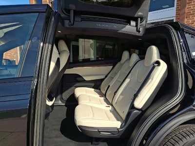 2025 Tesla Model X Base