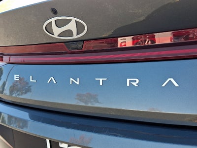 2025 Hyundai Elantra SEL Convenience
