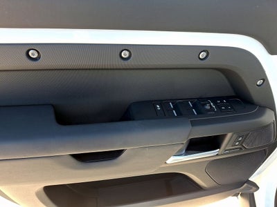 2025 Land Rover Defender 110 S