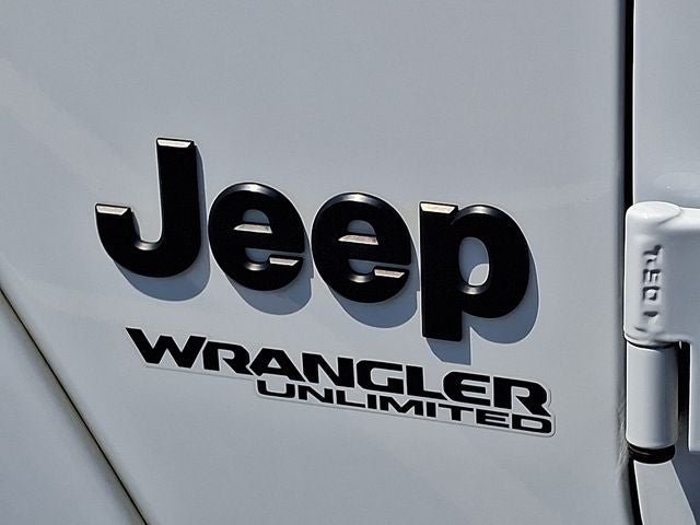 2022 Jeep Wrangler Sahara Altitude 4x4