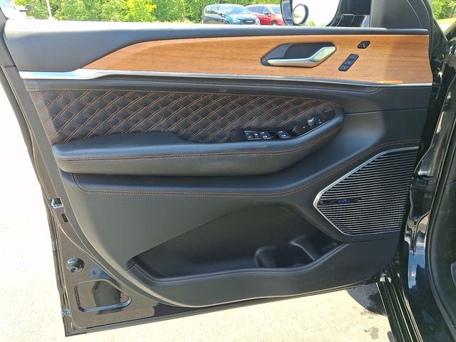 2022 Jeep Grand Cherokee L Summit Reserve 4x4