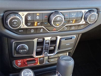 2025 Jeep Gladiator Mojave X