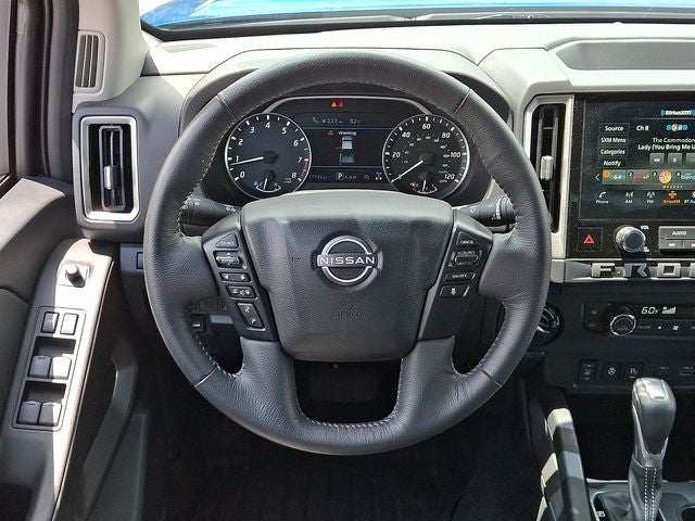 2025 Nissan Frontier Crew Cab SV 4x4