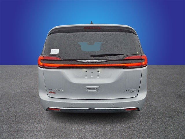 2023 Chrysler Pacifica Limited AWD
