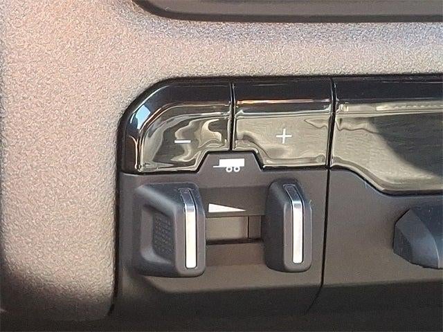 2023 RAM 3500 Tradesman Crew Cab 4x4 8' Box