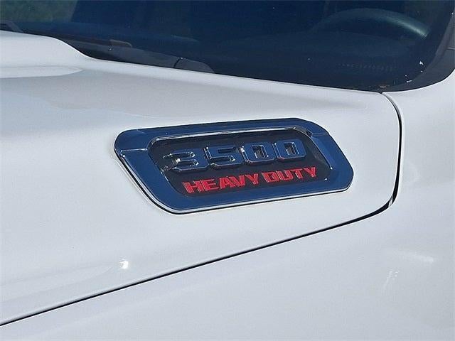 2023 RAM 3500 Tradesman Crew Cab 4x4 8' Box