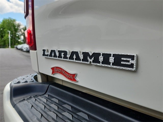 2020 RAM 3500 Laramie Crew Cab 4x4 8' Box