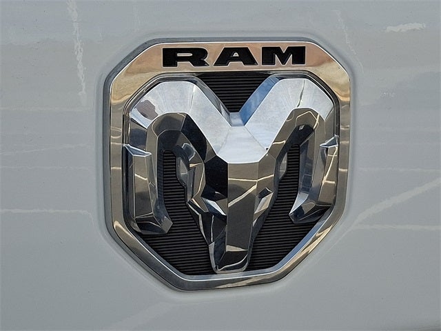 2022 RAM 2500 Tradesman Crew Cab 4x4 6'4' Box