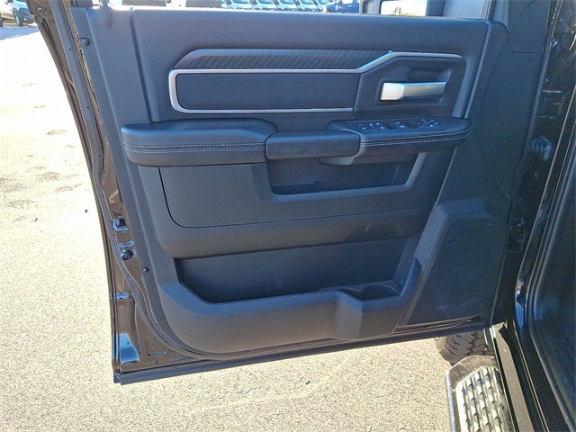 2025 RAM 2500 Big Horn Crew Cab 4x4 6'4' Box