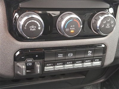 2025 RAM 5500HD Tradesman/Big Horn